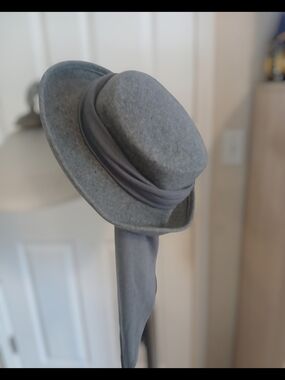 Gray Felt Pork Pie Hat with Scarf